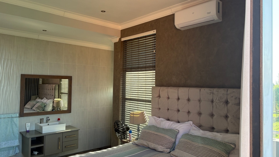 4 Bedroom Property for Sale in Grimbeeck Park North West